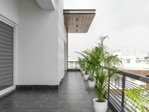 まとめ：ベランダの汚れが気になる方はひつじ堂にご相談ください！