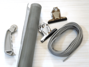 網戸の張り替えを自分でするときに必要な道具と選び方